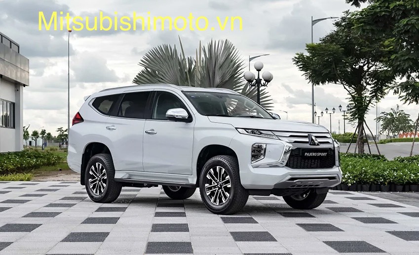 Mitsubishi Pajero Sport 2