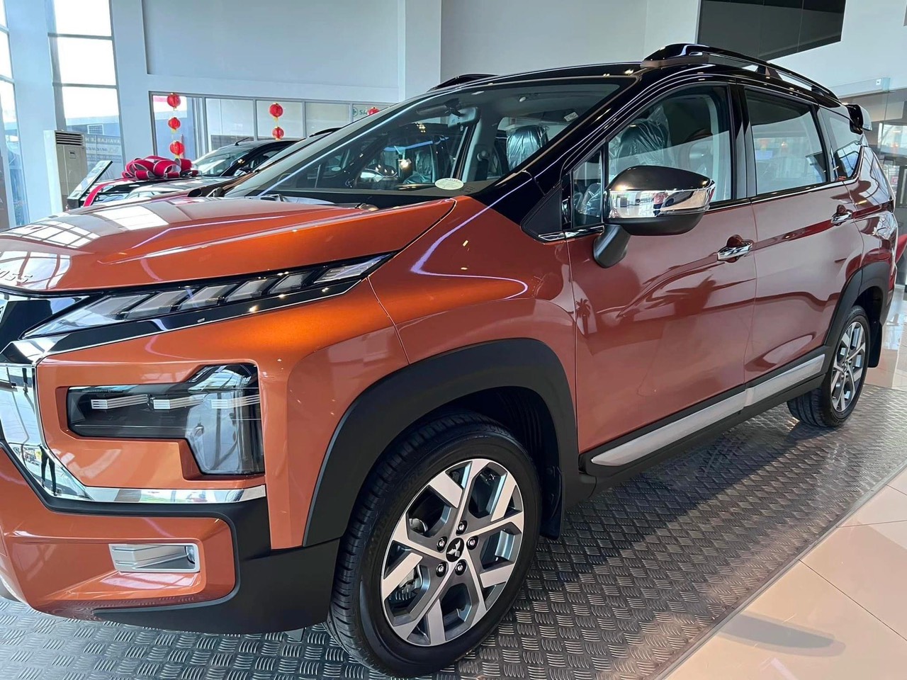 Mitsubishi Cross 2023
