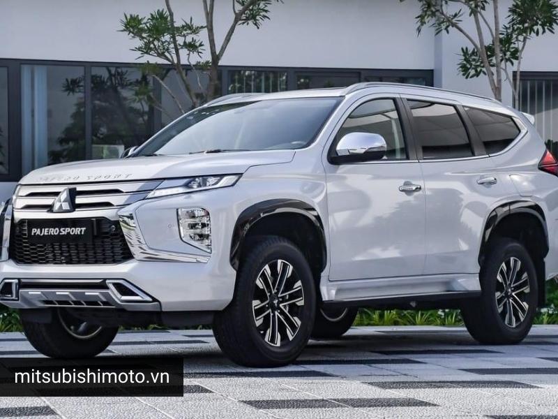 có nên mua new pajero sport không