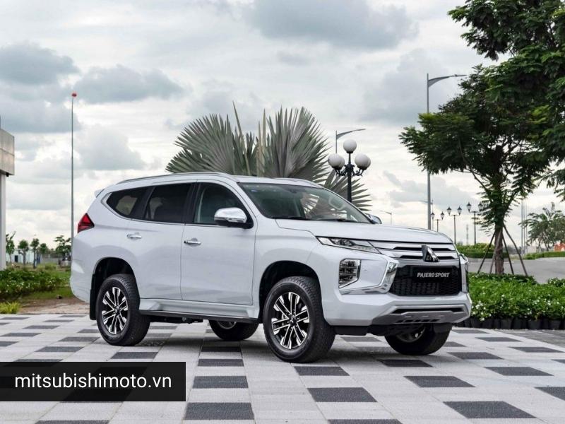 Ưu điểm của các loại xe ô tô Mitsubishi 7 chỗ trên thị trường 13 xe ô tô mitsubishi pajero sport