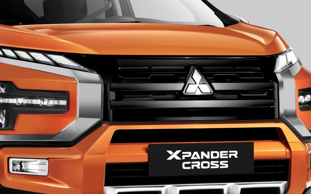 Đánh Giá Mitsubishi Xpander Cross 2023 19 Lưới Tản Nhiệt Và ốp Cản Mới Thể Thao