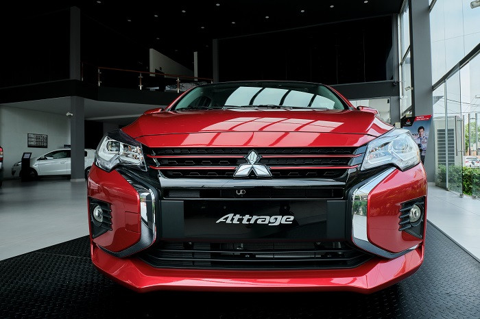 Giá Lăn Bánh Xe Mitsubishi Attrage | Đại Lý Mitsubishi Kim Liên Hà Tĩnh 15 Đầu Xe Với Thiết Kế Dynamic Shield Lần đầu Tiên Có Trên Mẫu Sedan B Này.
